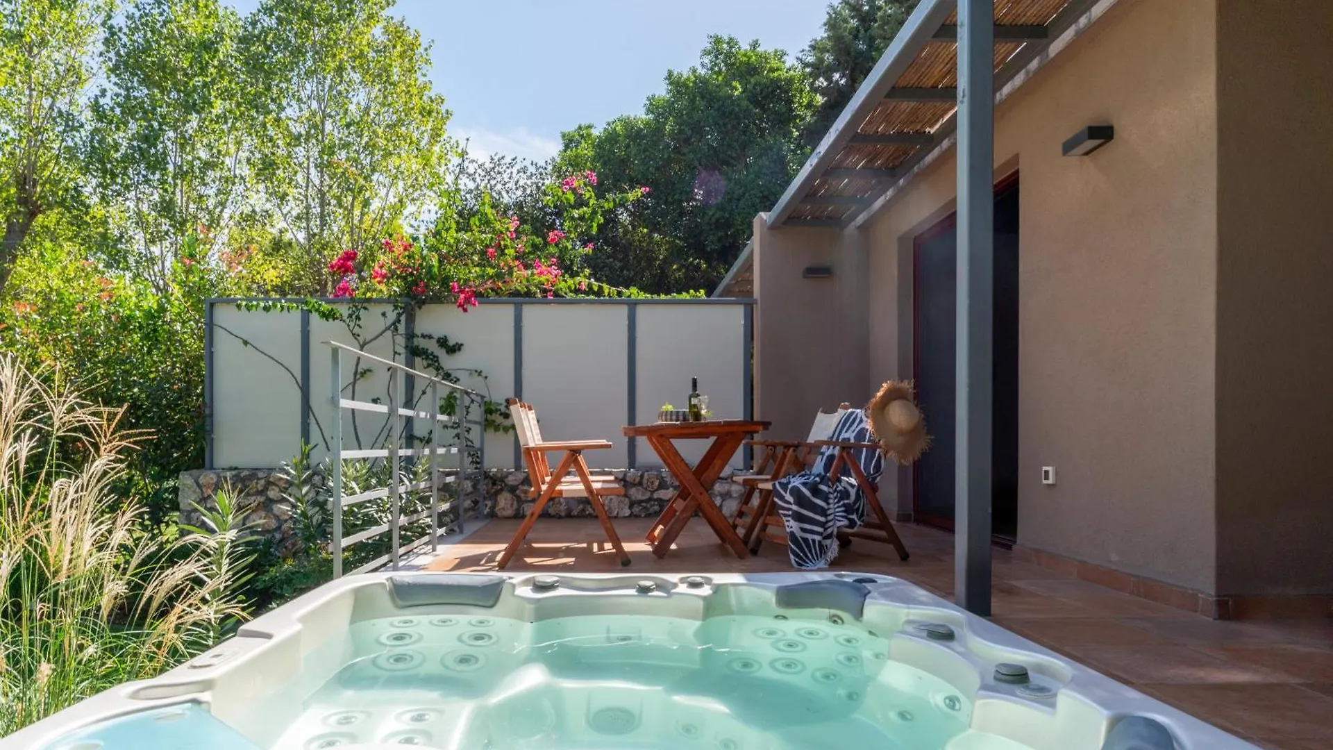 Klaritz Luxury Suites لاسي 0*,